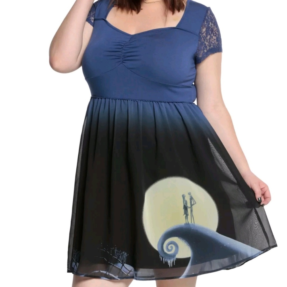 SOLD **The nightmare before Christmas NWT dress♡